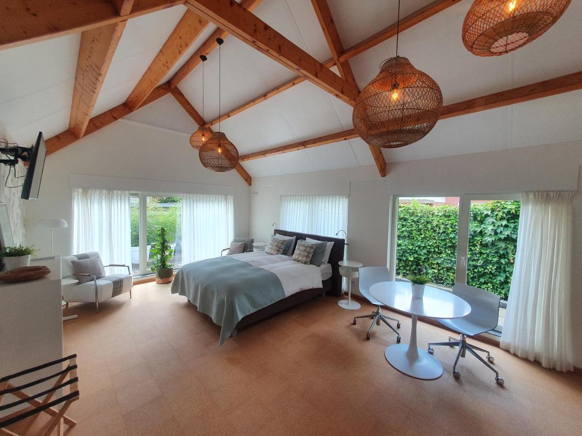B&B De Boerderij 哈伦 外观 照片
